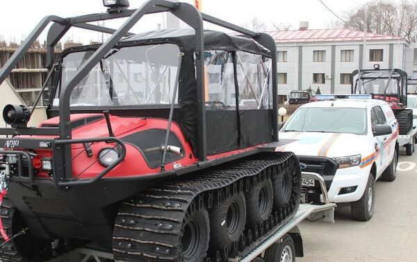 Autovehiculele șenilate din dotarea IGSU - Sputnik Moldova