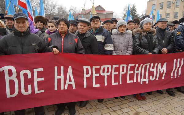 Участники митинга за референдум 2014 года. - Sputnik Молдова