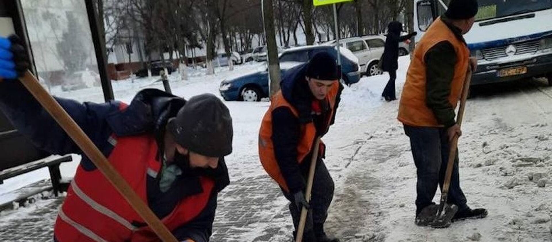 Как работают муниципальные службы по устранению последствий снегопада - Sputnik Молдова, 1920, 06.02.2021