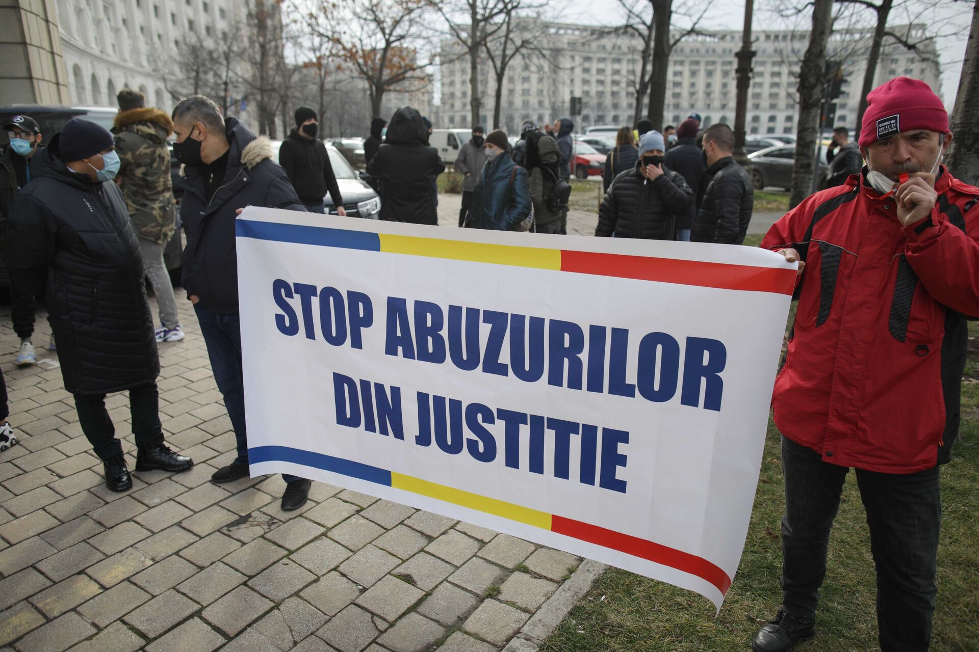 VIDEO: Șoșoacă - protest la Ministerul Justiției! ”Cine să mă oprească pe mine!” - Sputnik Moldova-România, 1920, 11.02.2021