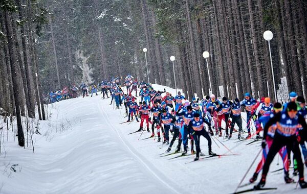 Участники Karelia Ski Fest в Карелии - Sputnik Молдова