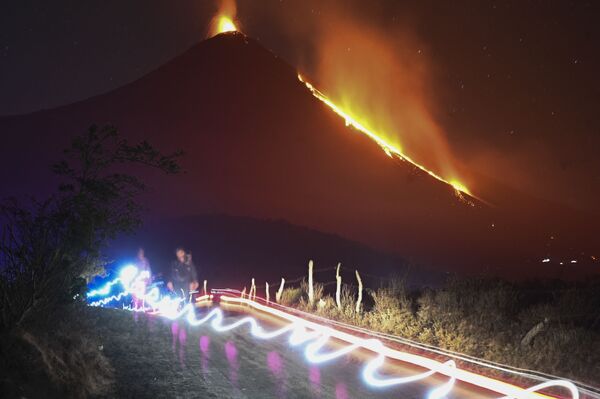 Извержение вулкана Пакайя, Гватемала - Sputnik Молдова