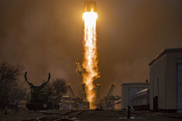 Запуск ракеты-носителя Союз-2.1а с грузовым кораблем Прогресс МС-16 c космодрома Байконур - Sputnik Молдова