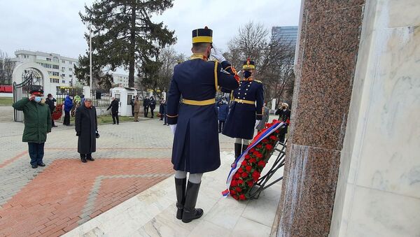 Depunere de flori la monumentul ostașului sovietic, de Ziua Apărătorului Patriei. 19 februarie 2021 - Sputnik Moldova-România