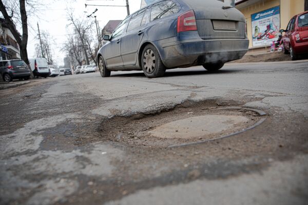 Кишиневские ямы на дорогах - Sputnik Moldova