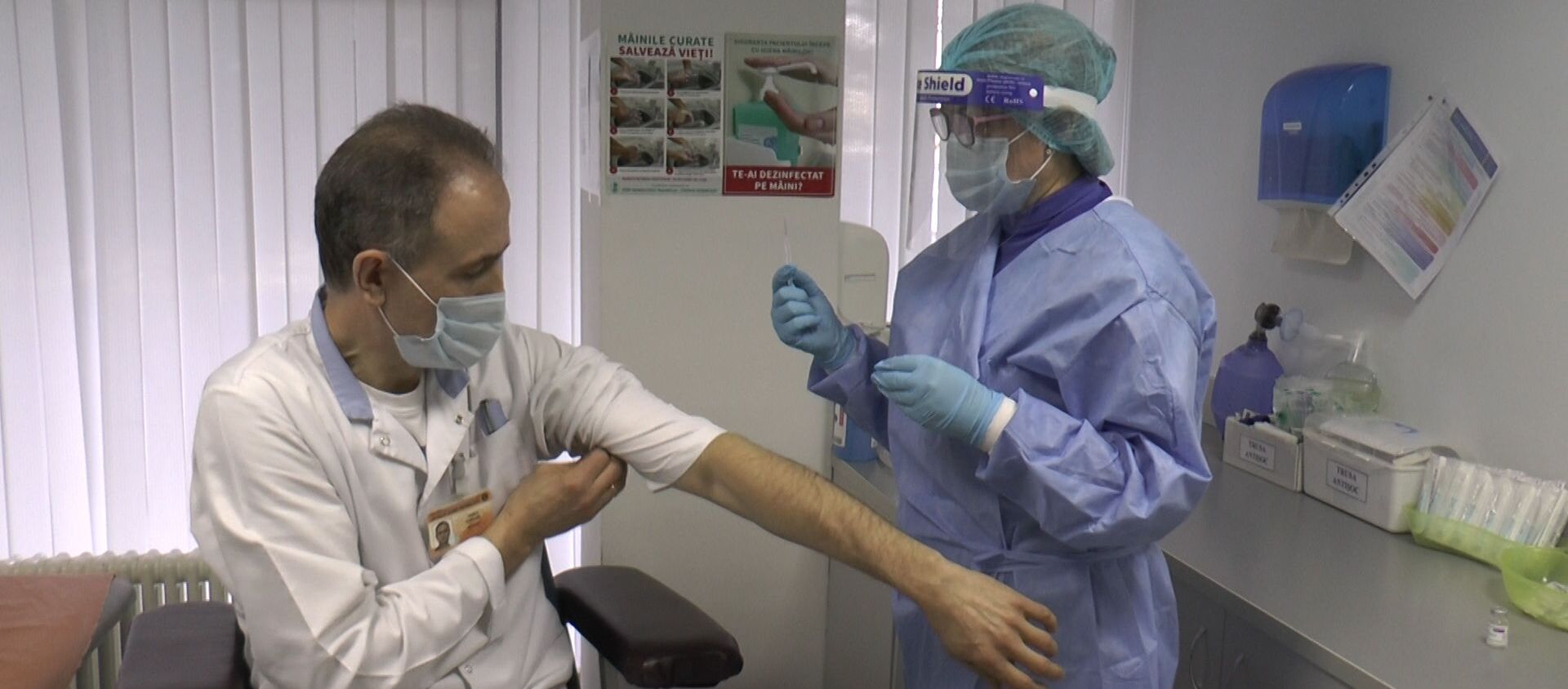 В Молдове началась вакцинация от COVID-19 - Sputnik Молдова, 1920, 02.03.2021