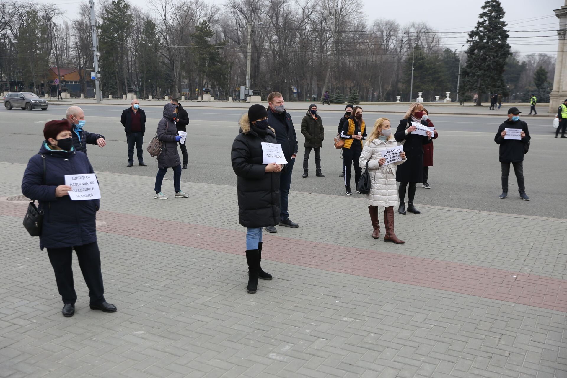 Видео, фото: Хотим работать! – в Кишиневе на митинг вышли десятки людей - Sputnik Молдова, 1920, 05.03.2021