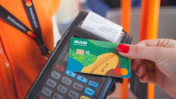 În martie începe implementarea plăților electronice în transport public  - Sputnik Moldova