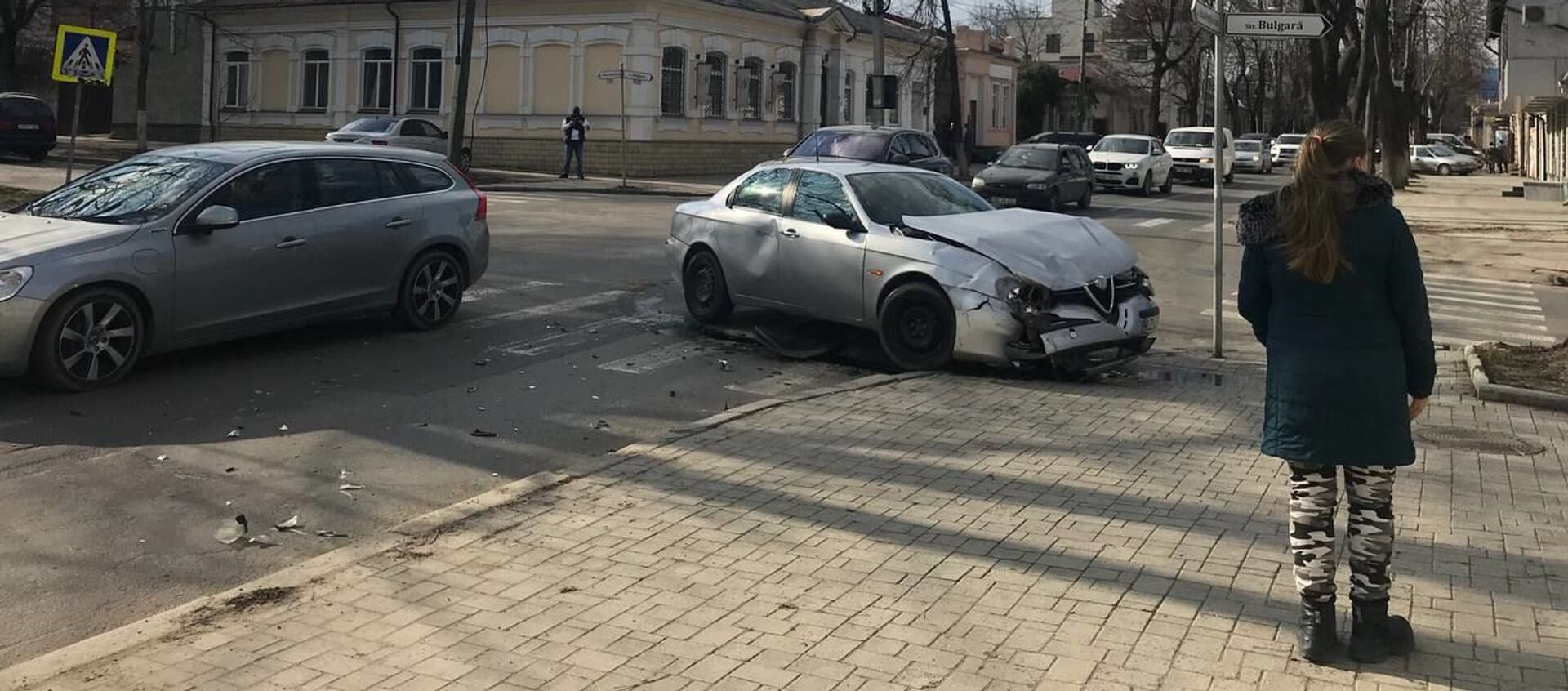 Accident de circulație la intersecția străzilor Bulgară și Mihail Kogălniceanu - Sputnik Moldova, 1920, 08.03.2021