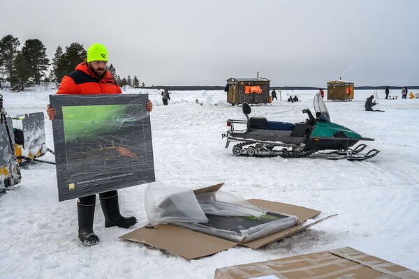 За Полярным кругом в Белом море открылась первая в мире подледная выставка - Sputnik Молдова