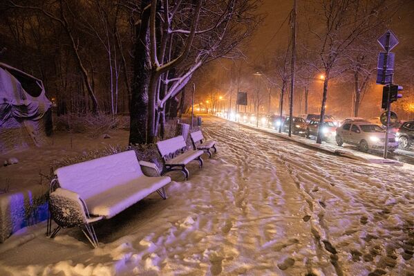 Iarna noaptea in Bucuresti - Sputnik Moldova-România
