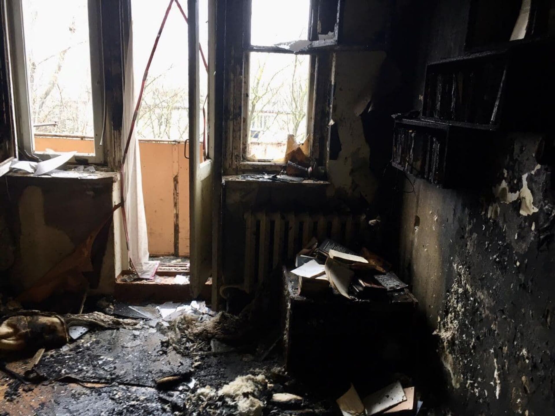 Foto - Incendiu puternic într-un apartament: O femeie a ars de vie - Sputnik Moldova, 1920, 14.03.2021