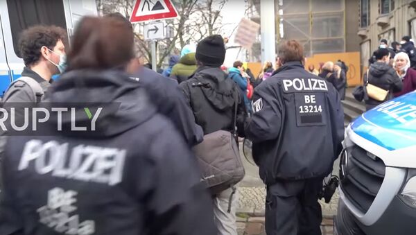 Proteste împotriva lockdownului la Berlin - Sputnik Moldova-România