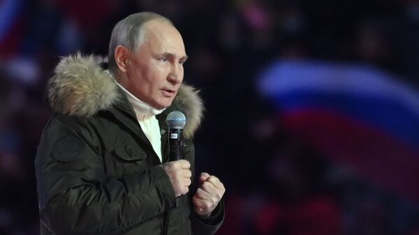 Президент РФ В. Путин посетил концерт в честь воссоединения Крыма и России - Sputnik Moldova-România