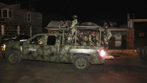 Soldați, operațiunea după uciderea în ambuscadă a mai multor polițiști mexicani - Sputnik Moldova