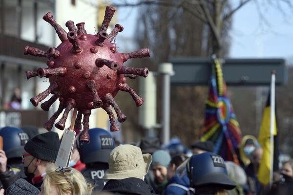Акции протеста против правительственных ограничений из-за коронавируса в Касселе, Германия - Sputnik Moldova-România