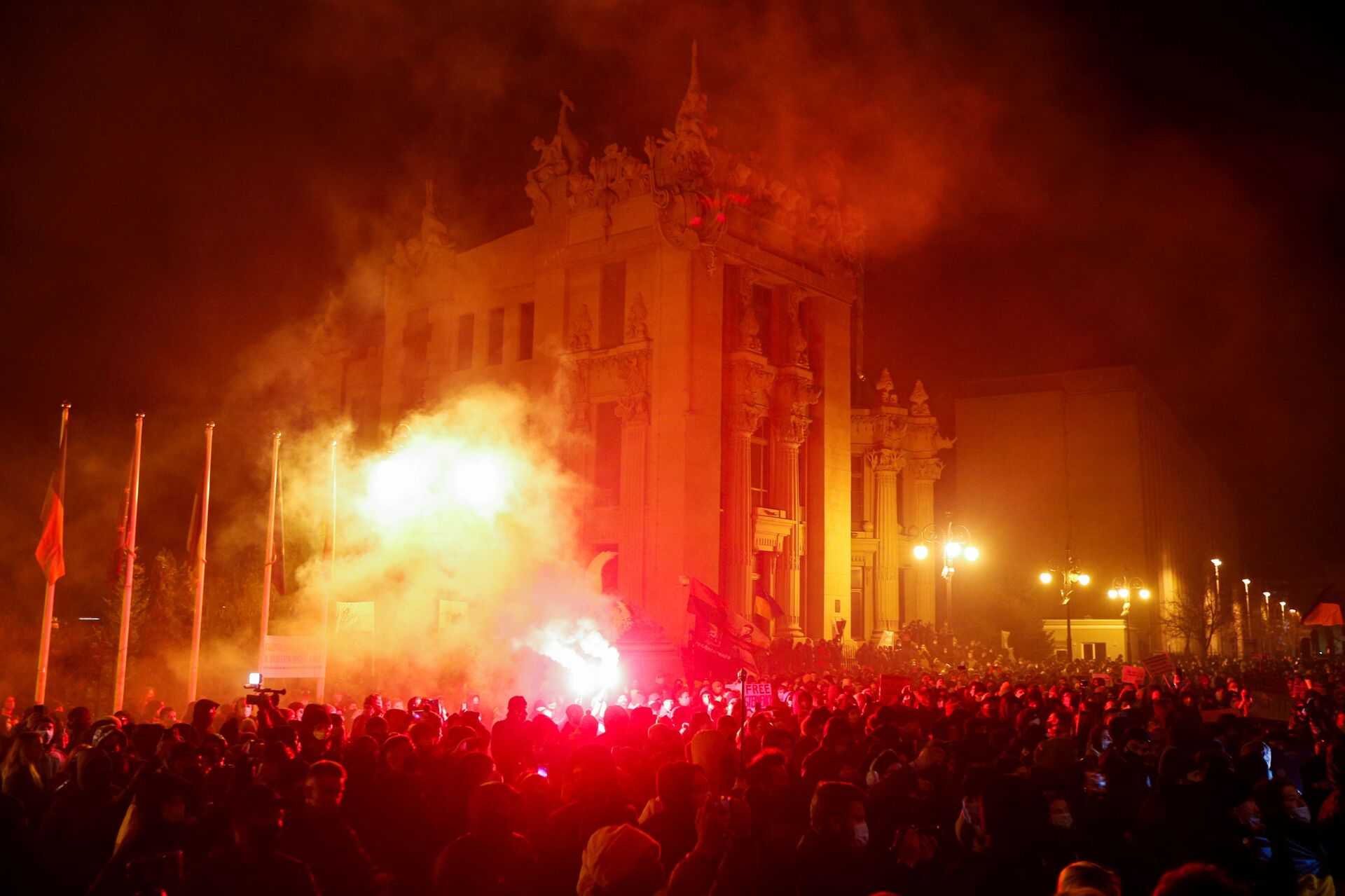 После событий на митинге в Киеве полиция открыла уголовное дело После событий на митинге в Киеве полиция открыла уголовное дело - Sputnik Молдова, 1920, 21.03.2021
