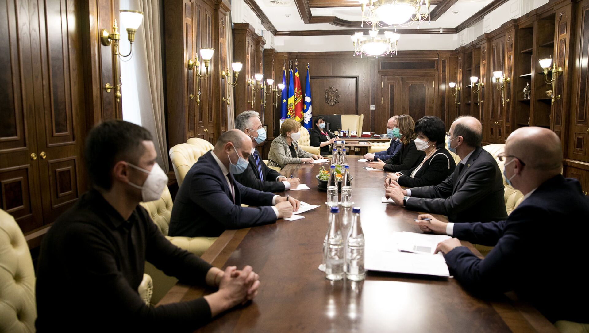 Заседание при участии спикера парламента Молдовы Зинаиды Гречаной и членов действующего кабмина - Sputnik Молдова, 1920, 29.03.2021