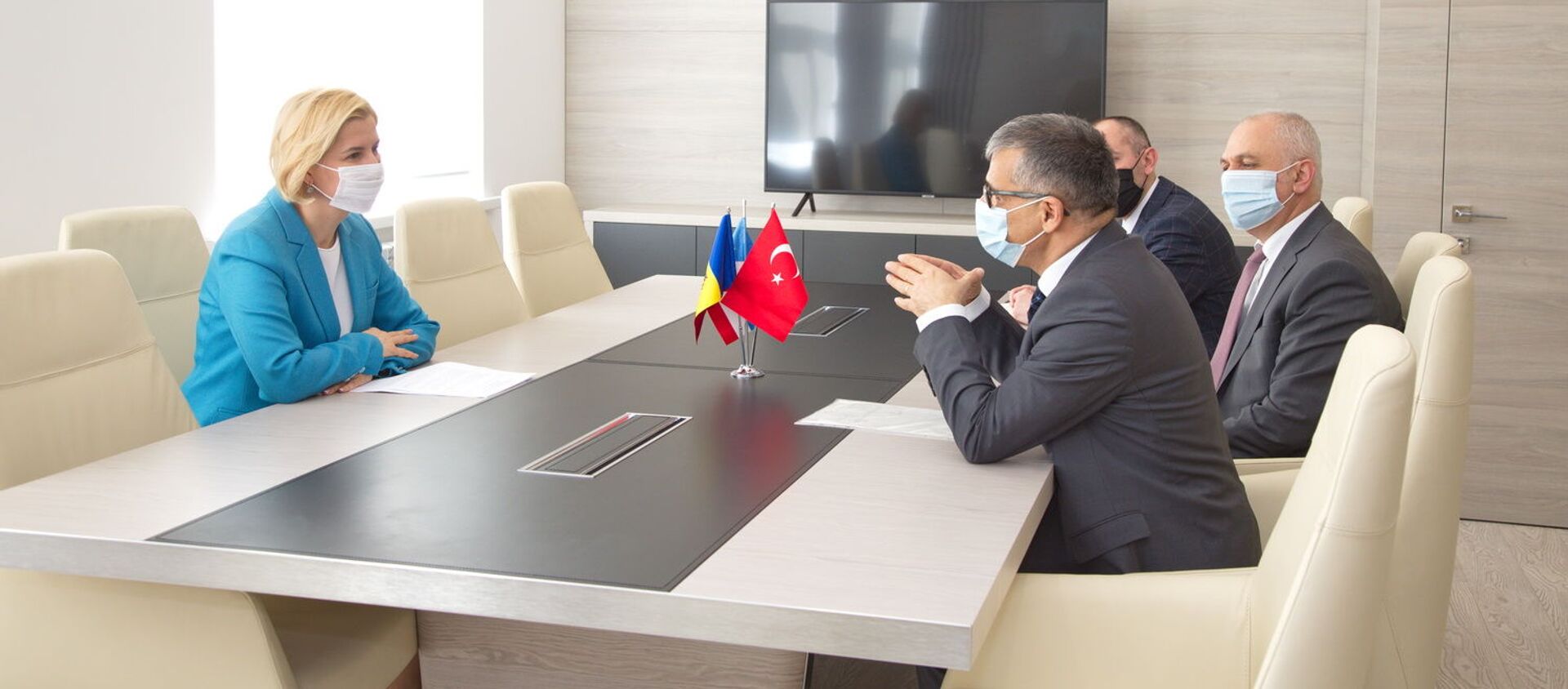 Bașcanul Găgăuziei s-a întâlnit cu Ambasadorul Turciei  - Sputnik Moldova, 1920, 06.04.2021