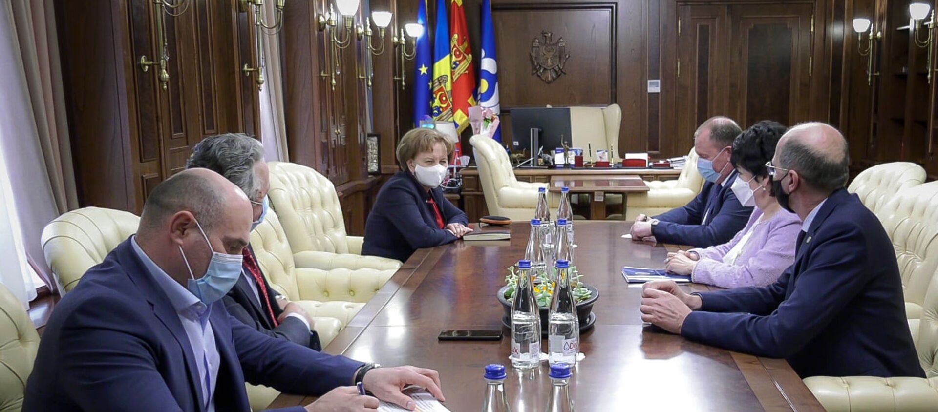 Ședința președintelui Parlamentului cu membrii Guvernului în exercițiu  - Sputnik Moldova, 1920, 20.04.2021