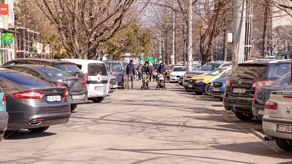 Oameni în stradă București - Sputnik Moldova
