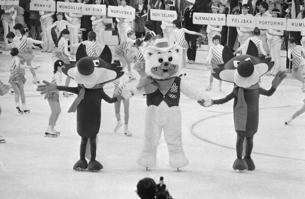 Волк Вучко, символ XIV зимних Олимпийских игр в Сараево, Югославия, 1984 год - Sputnik Молдова