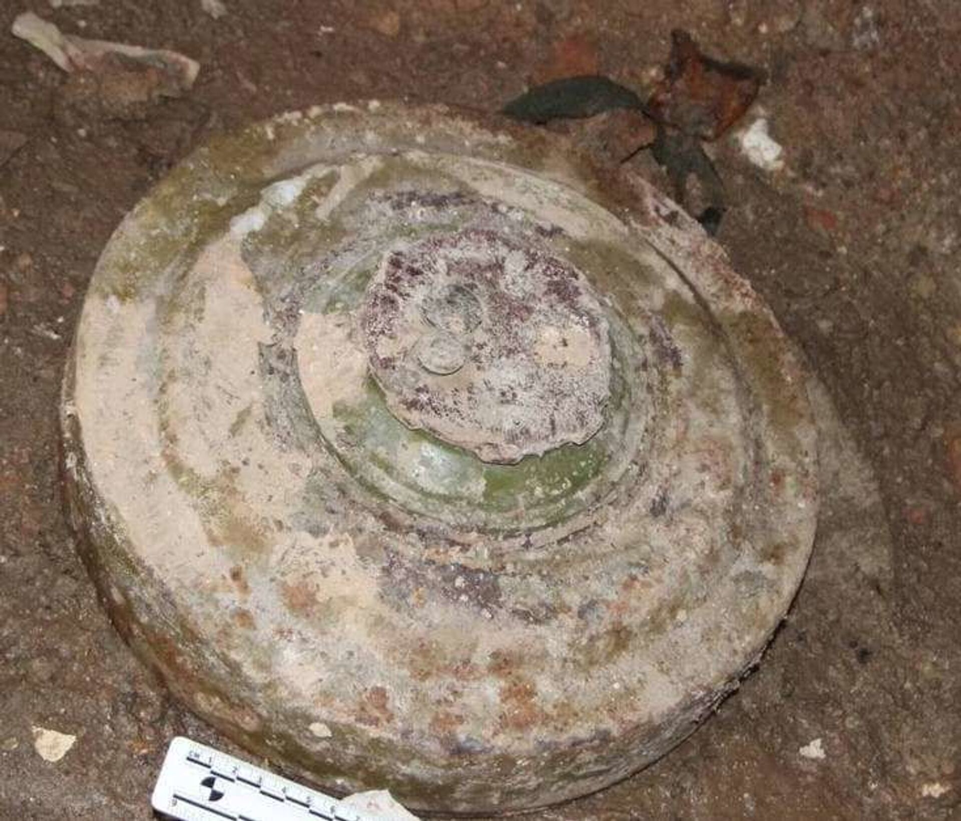 В Глодянах в подвале жилого дома нашли противотанковую мину - Sputnik Молдова, 1920, 15.04.2021