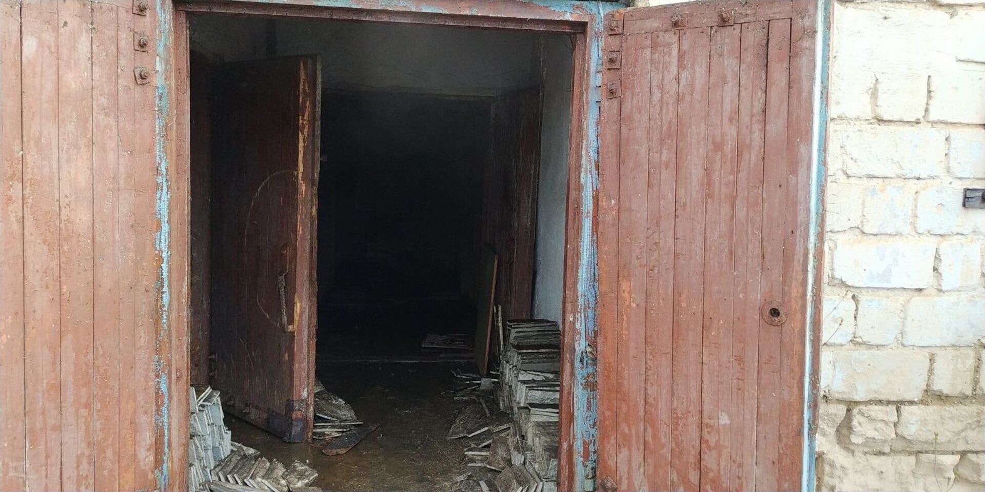Пожар на складе завода в Сынжерей: удалось избежать распространения огня - Sputnik Молдова, 1920, 17.04.2021