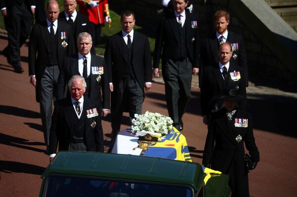 Члены королевской семьи на похоронах принца Филиппа - Sputnik Молдова