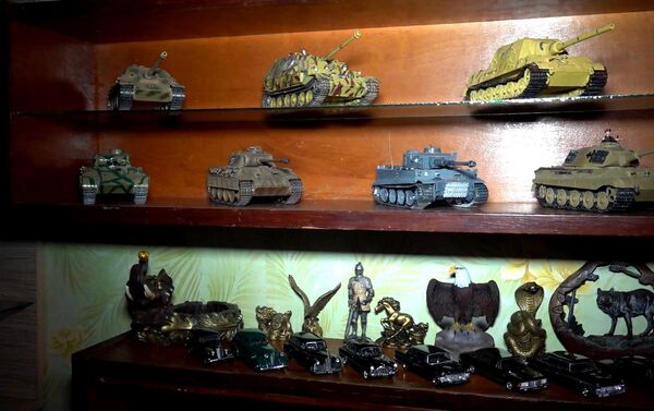 Житель Приднестровья Валерий Титоров собрал уникальную коллекцию бронетехники - Sputnik Молдова