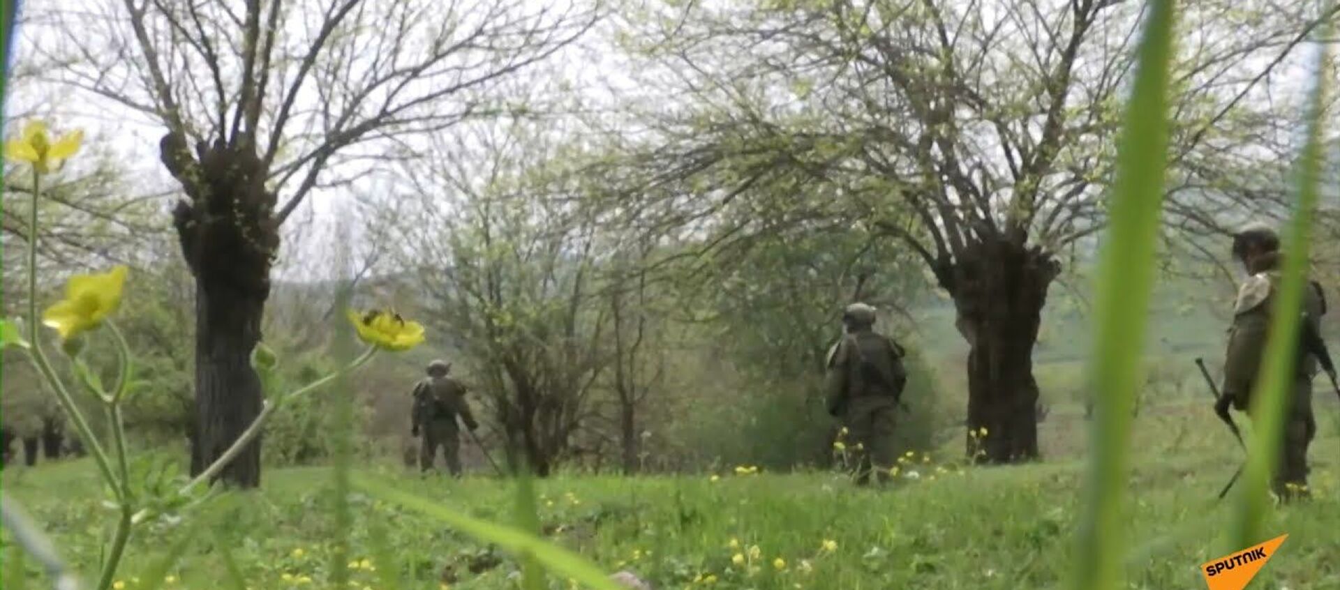Российские миротворцы продолжают обеспечивать безопасность проведения сельхоз работ в Карабахе - Sputnik Молдова, 1920, 20.04.2021