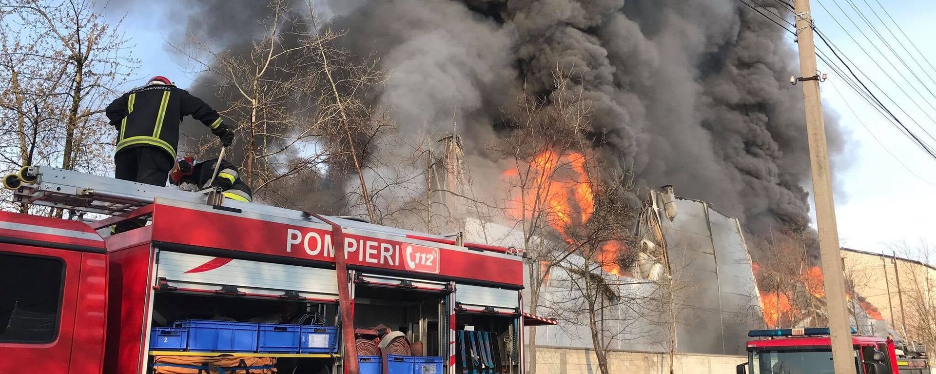 Incendiu de proporții pe strada Calea Basarabiei 30 din Chișinău - Sputnik Moldova, 1920, 21.04.2021
