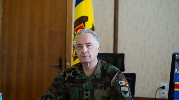 Министр обороны РМ Виктор Гайчук - Sputnik Moldova