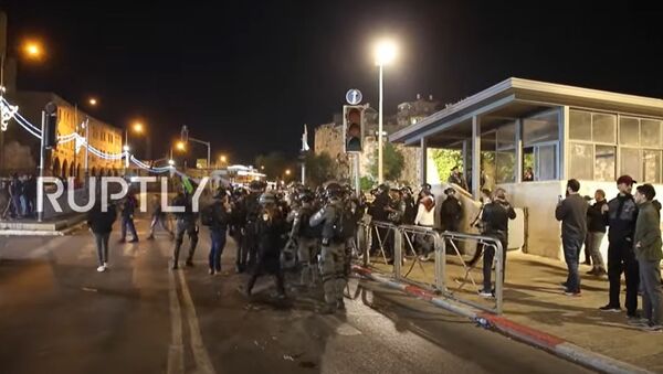 East Jerusalem: Chaos hits streets amid clashes at Damascus Gate - Sputnik Moldova-România