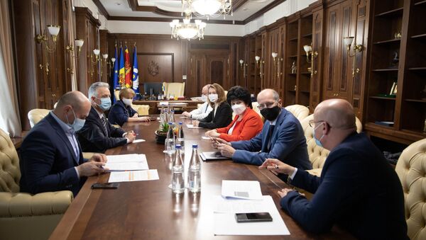 Заседание спикера парламента Молдовы и представителей действуйющего кабмина - Sputnik Moldova