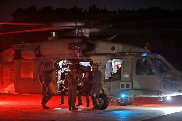 Израильский военный вертолет эвакуирует раненых еврейских паломников  - Sputnik Moldova-România