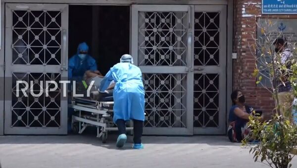 New Delhi hospital sees influx of patients as country continues battling COVID-19 crisis - Sputnik Moldova