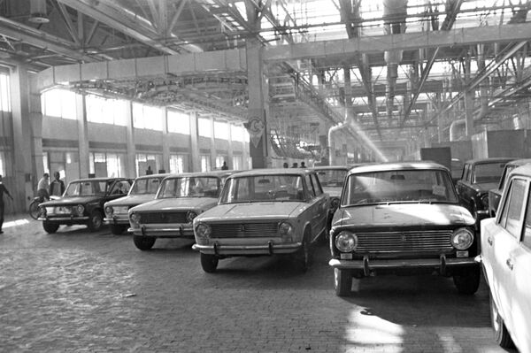 Продукция Волжского автомобильного завода, 1970 год - Sputnik Moldova-România