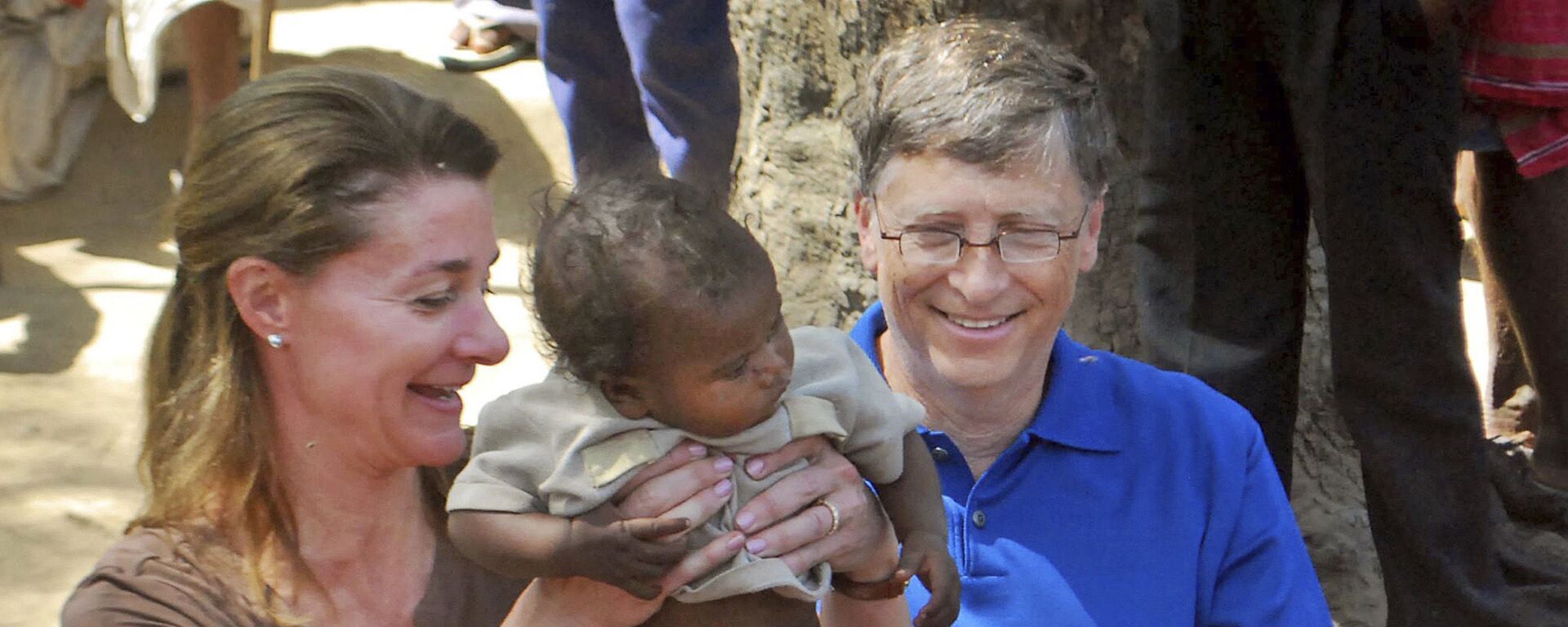 Билл Гейтс с супругой Мелиндой в Индии, 2011 год - Sputnik Молдова, 1920, 05.05.2021