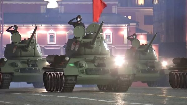 Россия: Ночная репетиция парада Победы прошла в центре Москвы - Sputnik Молдова