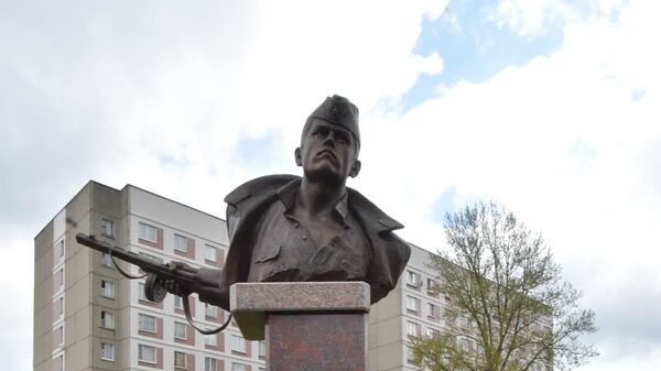 В Минске установлен бюст в честь Героя Советского Союза Иона Солтыса. - Sputnik Moldova