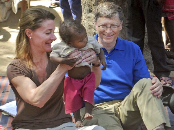 Билл Гейтс с супругой Мелиндой в Индии, 2011 год - Sputnik Moldova-România