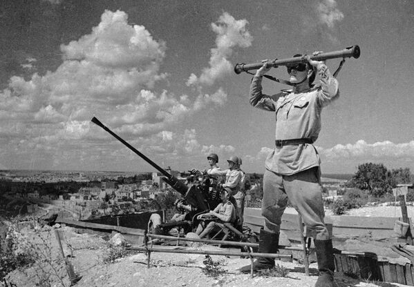 Зенитчики охраняют небо над освобожденным Севастополем, 1944 год - Sputnik Молдова