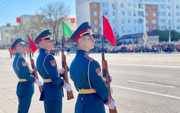 Парад в честь 76-й годовщины Победы в Великой Отечественной войне в Тирасполе - Sputnik Молдова