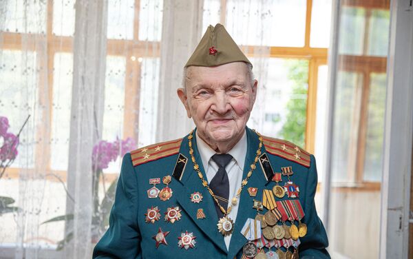 Veteranul Pavel Gladkov a împlinit 100 de ani chiar de Ziua Victoriei - Sputnik Moldova