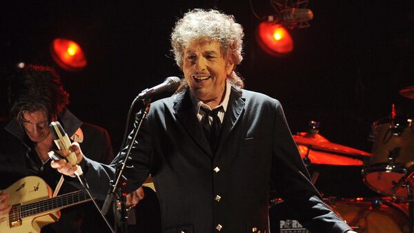 Боб Дилан выступает в Лос-Анджелесе - Sputnik Молдова