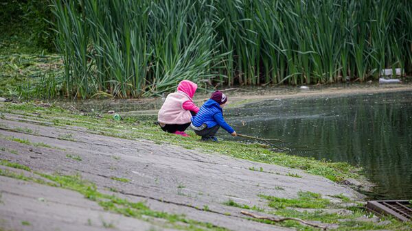 Copii in parc - Sputnik Молдова
