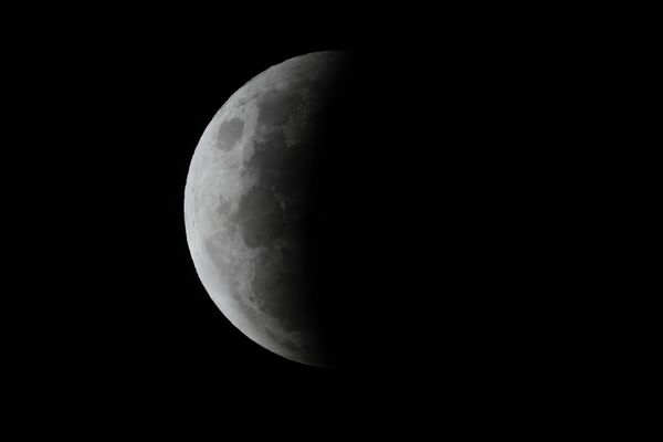 Лунное затмение над Австралией  - Sputnik Молдова