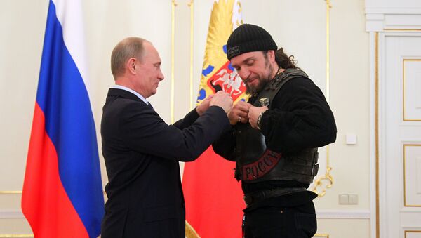 Vladimir Putin și Aleksandr Zaldostanov - Sputnik Moldova-România
