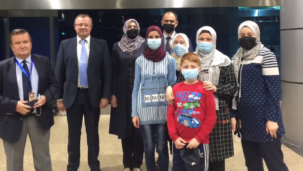 Familia unei moldovence repatriate din Fâșia Gaza a transmis mulțumiri Guvernului pentru operațiunea reușită - Sputnik Moldova